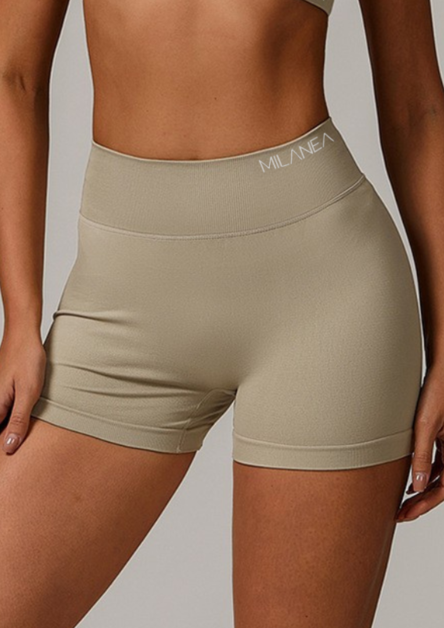 SkyPro Short Beige